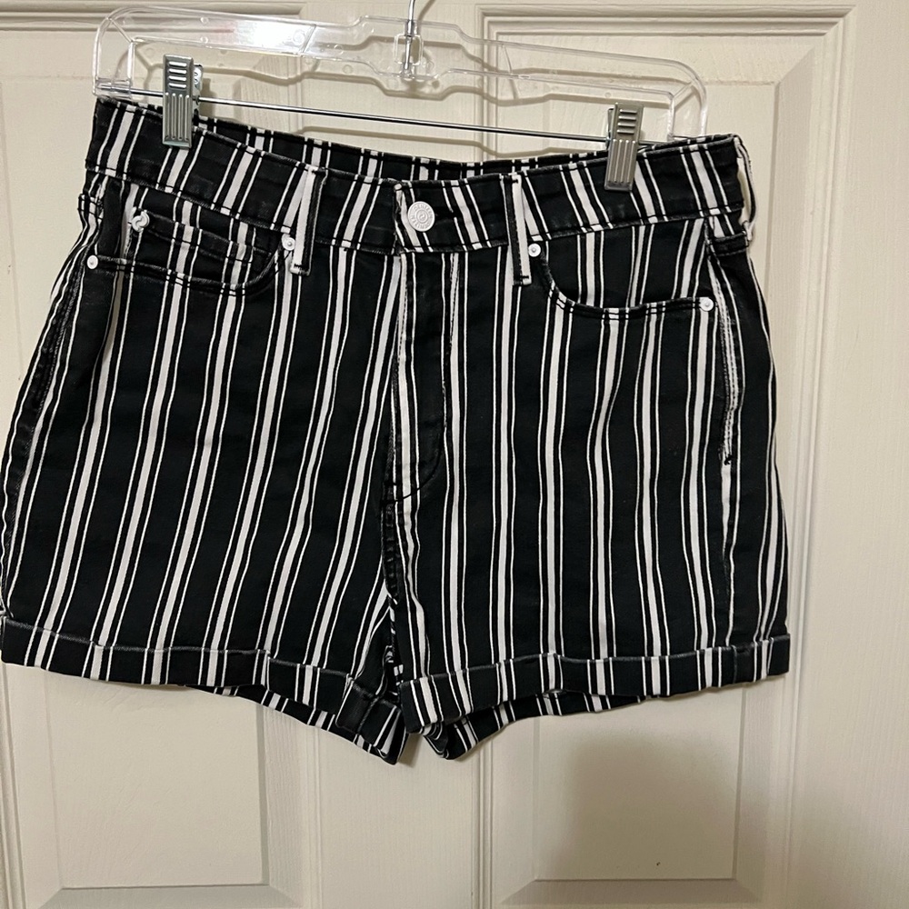 Levi’s Denizen Black and White Striped Women's Shorts